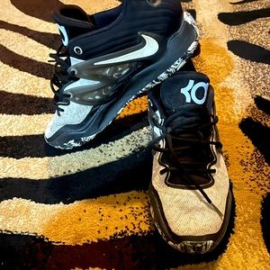 Nike KD15 Refuge Mens Size 12 great pre owned condition